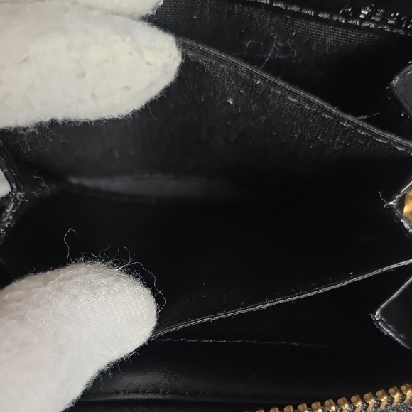 Marc Jacobs Black Pebbled Leather Zip Card Case with Gold Accent - Picture 7 of 11